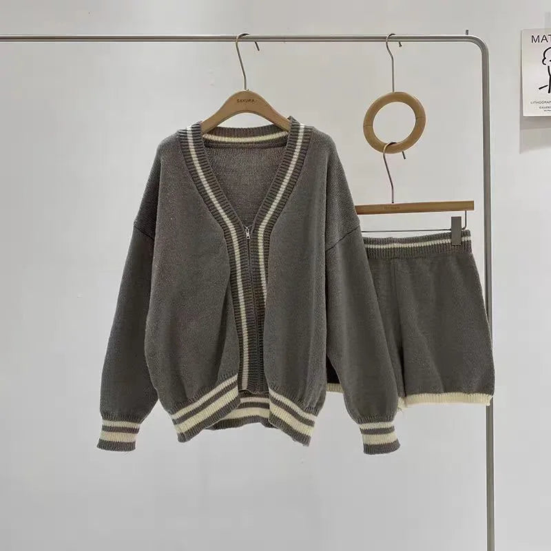 Fashion age-reducing loose v-neck color matching zipper knitted cardigan sweater women + high waist casual shorts two-piece suit