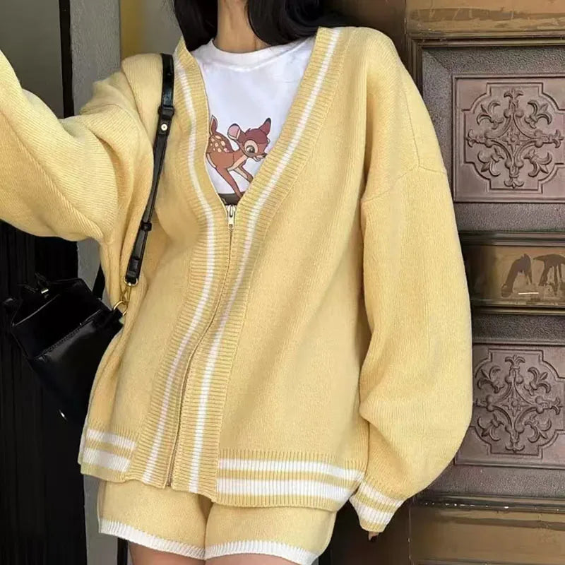 Fashion age-reducing loose v-neck color matching zipper knitted cardigan sweater women + high waist casual shorts two-piece suit