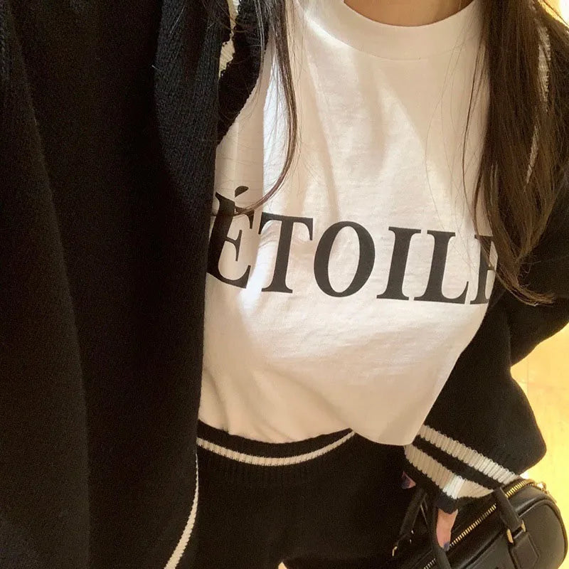 Fashion age-reducing loose v-neck color matching zipper knitted cardigan sweater women + high waist casual shorts two-piece suit