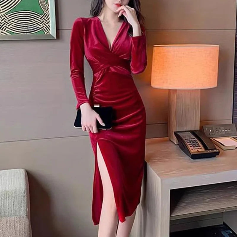 Pleuche Long Sleeve V-Neck Pleated Party Clothing 2024 Women Autumn Now Streetwear French Style Solid Thin Pullover Long Dress